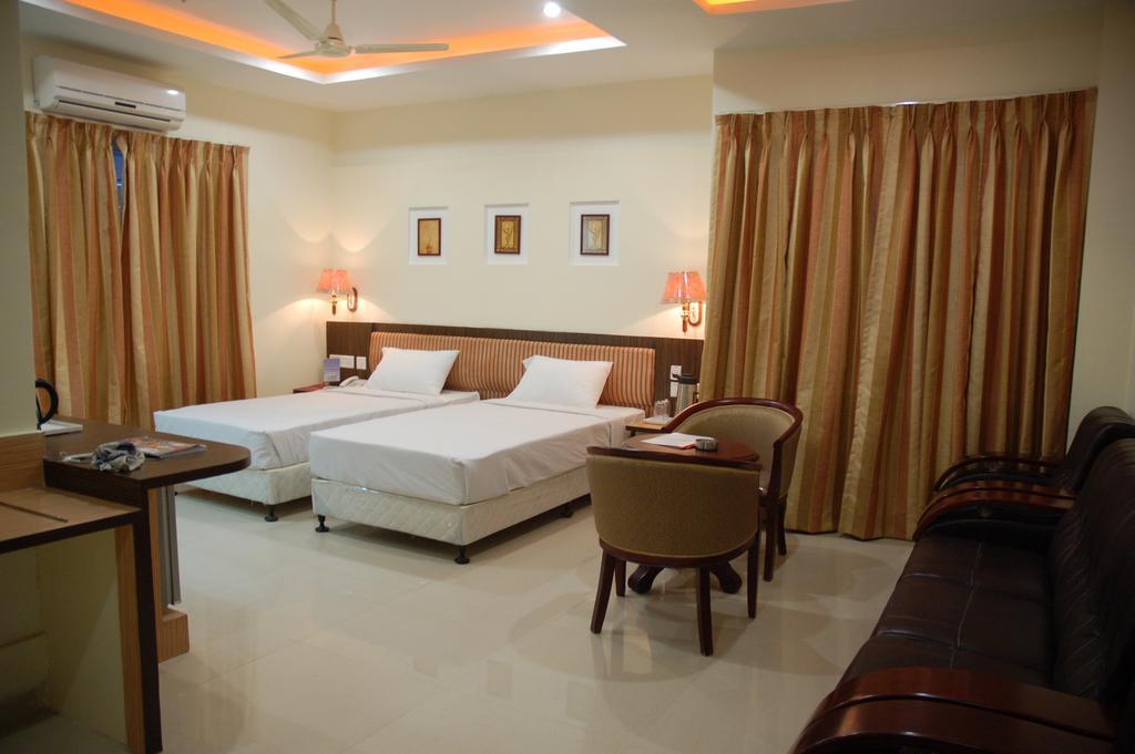 Hotel Sitara Royal Hyderabad Eksteriør bilde