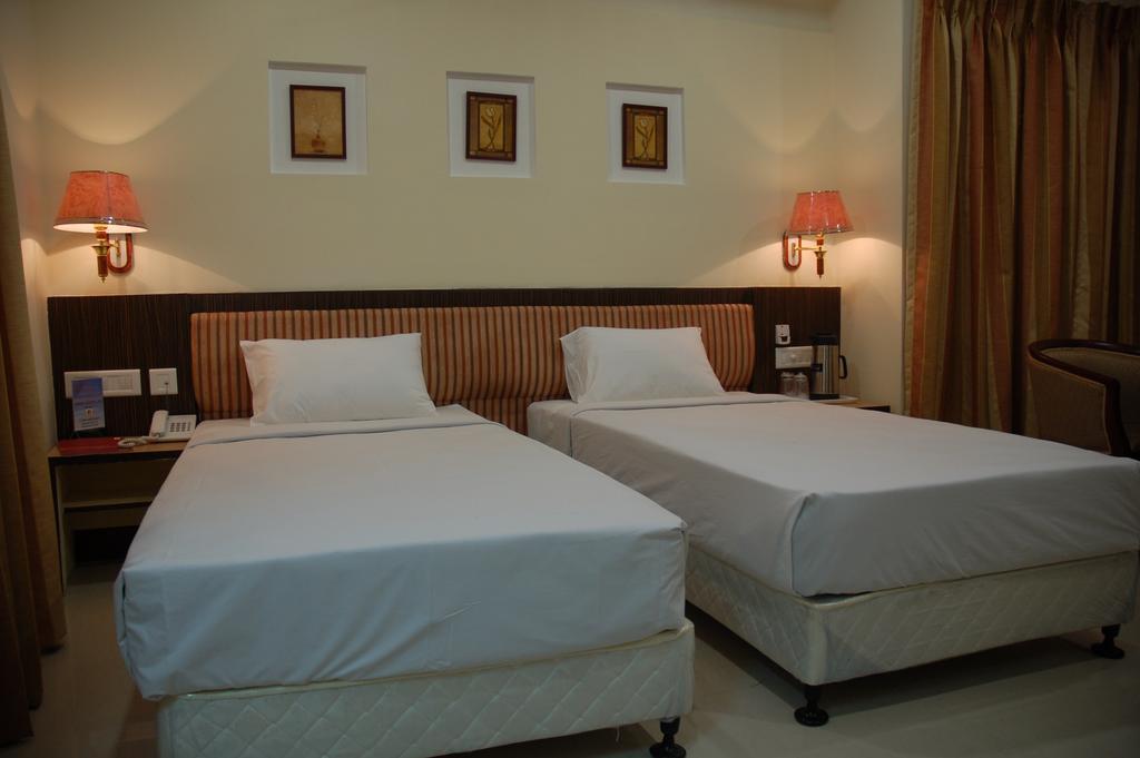 Hotel Sitara Royal Hyderabad Rom bilde