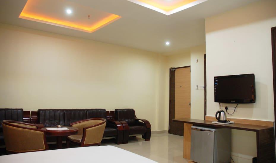 Hotel Sitara Royal Hyderabad Eksteriør bilde